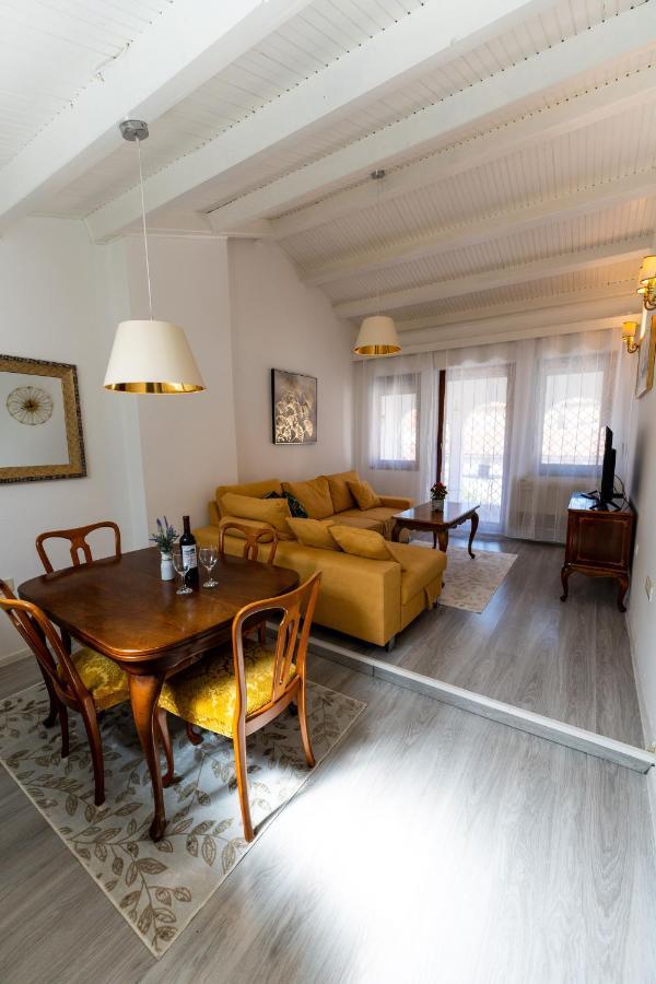 Apt Mia Apartment ซาดาร์ ภายนอก รูปภาพ